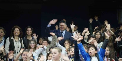 Aliağalı minikler belediye yönetimini yerinde öğrendi