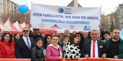 Otizm için Cacabey Meydanı’nda buluşma