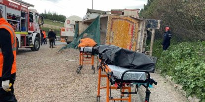 TEM’de 4 araç kazaya karıştı: İlk belirlemelere göre 2 ölü