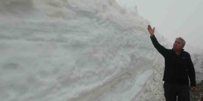 Burası ne Van ne Hakkari: Yaz şehri Mersin’de kar 2 metreyi aştı