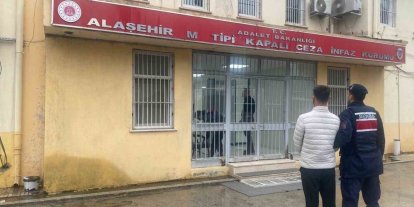 Alaşehir’de 5 bin 96 adet sentetik hap ele geçirildi