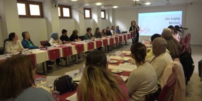 Yalova’da "Emzirme Danışmanlığı ve Ulusal Değerlendirici Sağlık Personeli Eğitimi"