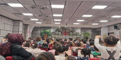 Okul öncesi öğrencileri ‘Akıllı Tavşan Momo’ müzikaline katıldı