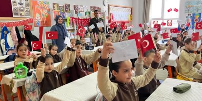 Adıyaman’da öğrencilerden Mehmetçiğe anlamlı mektup