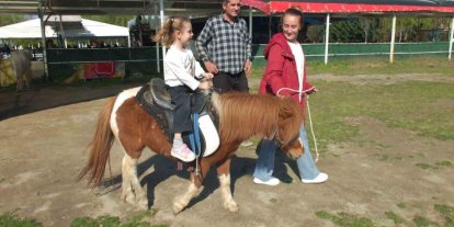 Balıkesir’de çocukların at binme sevinci