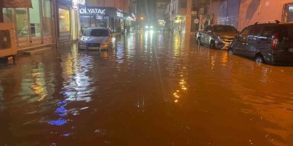 Çine’de sağanak etkili oldu, yollar göle döndü