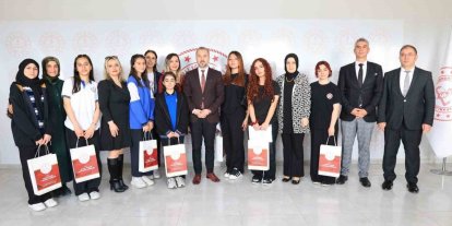 Elazığ’da derece giren öğrenciler ödüllendirildi