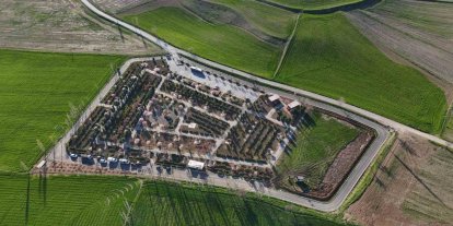 Sunurlu’nun minik meclis üyeleri fidan dikti