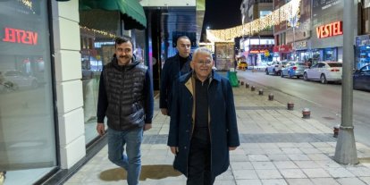 Büyükkılıç, Millet Caddesi’nde yapımı tamamlanan aydınlatma sistemini inceledi