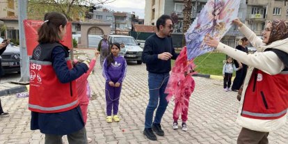 Alaşehir’de Romanlar Günü uçurtma şenliğiyle kutlandı