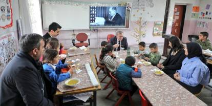 Kars Valisi Ziya Polat’tan Susuz’da okul ziyaretleri