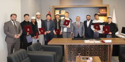 Kars’ta hafızlara belgeleri takdim edildi