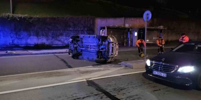 Kağıthane’de alkollü sürücü viyadükte kazaya neden oldu: Cip yan yattı