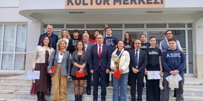 Efeler’de ’İklim Krizi ile Mücadele’ münazarası tamamlandı