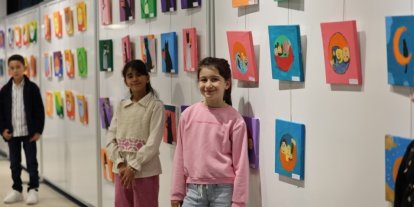 Kartepe’de minik ressamların eserleri Sanat Evi’nde sergileniyor
