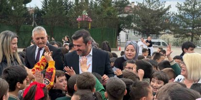 Başkan Çetinkaya, öğrencilerle bir araya geldi