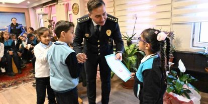 Ağrı’da öğrenciler Polis Haftası kapsamında emniyeti ziyaret etti