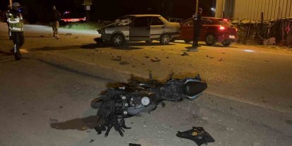 Çanakkale’de otomobil ile motosiklet çarpıştı: 3 kişi yaralandı