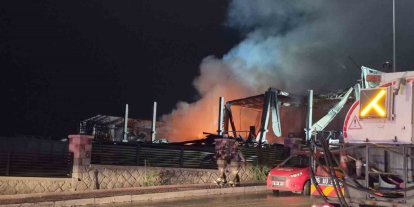 Ankara’da bir ilaç fabrikası çıkan yangın sonrası kullanılamaz hale geldi