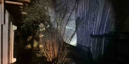 Düzce’de bir evde yangın çıktı: Alevler geceyi aydınlattı