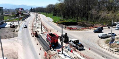 Kartepe Tramvay Hattı’nda duraklar kurulmaya başlandı