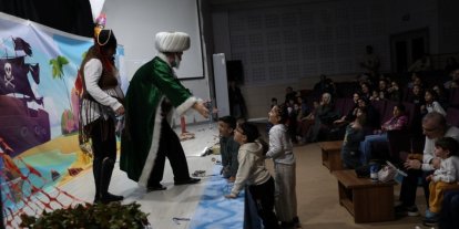 Çocuklar "Nasrettin Hoca Korsanlara Karşı" oyununda buluştu