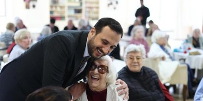 AK Parti İstanbul İl Başkanı Abdullah Özdemir’den huzurevinde duygulandıran buluşma