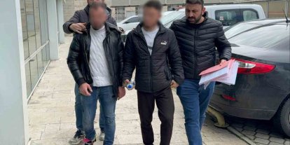 Uyuşturucu operasyonunda gözaltına alınan 2 kişi adliyeye sevk edildi