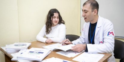 Mersin’de görme engelli öğrenciye ücretsiz eğitim desteği