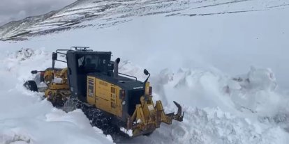 Iğdır’da nisan ayında karla mücadele