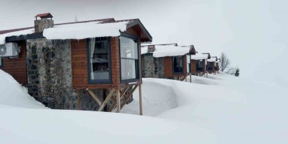 Dünyaca ünlü Handüzü Yaylası’nda kar etkisini sürdürüyor