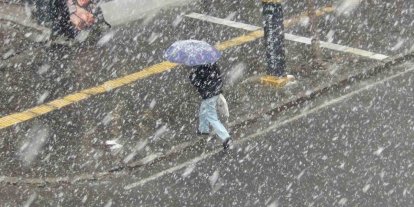 Kars’a kar biranda geldi her taraf bembeyaz oldu