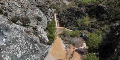 Tarihi kuraklıkla yok olan şelale, aşırı yağışlarla yeniden hayat buldu
