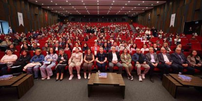 Merkezefendi Belediyesi MBLab Ai eğitimleriyle gençleri yapay zekanın geleceğine hazırlıyor