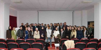 Bilecik İl Sağlık Müdürü Dr. Ferhat Damkacı bilgi ve tecrübelerini öğrencilerle paylaştı