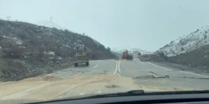 Hakkari-Van yolunda çökme: Ulaşım kontrollü sağlanıyor