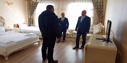 Kars İl Millî Eğitim Müdürü Nevzat Kaya, Sarıkamış’ta çeşitli incelemelerde bulundu.