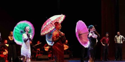 Muğla’da Nostalji rüzgârı: 70’ler ve 80’lerin film müzikleri büyüledi