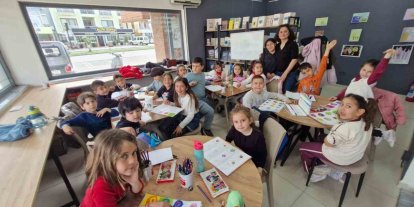 Ayvalık Belediyesi’nin resim atölyelerine yoğun ilgi