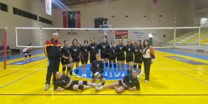 Burhaniye’de Geleneksel Çocuk Sporcular Şenliği başladı