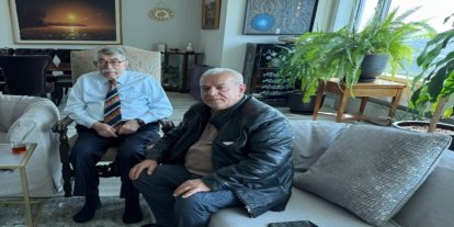 Diyarbakır’ın Derman Babasından eski Bakan Aksu’ya vefa ziyareti