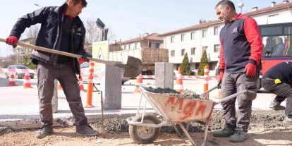 Emniyet kavşağı yenileniyor