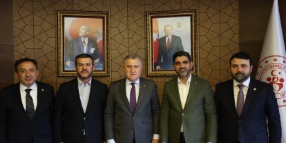 Karabük heyeti Gençlik ve Spor Bakanı Bak ile görüştü