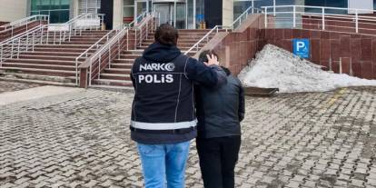 Kars’ta torbacılara operasyon: Uyuşturucu satıcısı tutuklandı