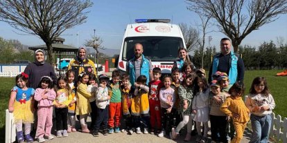 Minik öğrencilere diş eğitimi ve 112 tanıtımı yapıldı