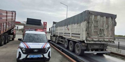 Jandarmadan tonaj uygulaması: 2 araca 120 bin lira ceza kesildi