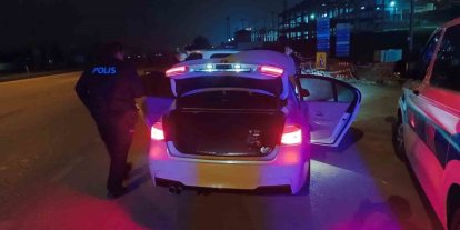 Bursa’da gece yarısı hesaplaşma, aracın önünü kesip ateş açtı