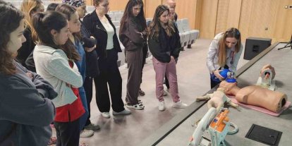 Aydın Şehir Hastanesi’nde çocuk acil ekiplerine kritik eğitim