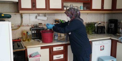 Başkan Balaban talimat verdi yaşlı kadının evi pırıl pırıl yapıldı