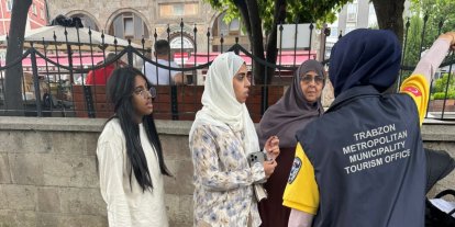 On binlerce turiste hizmet verdiler